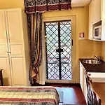 Pensión Internouno Deluxe