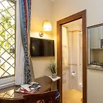 Pensión Internouno Deluxe 4*