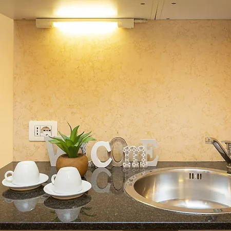 Πανσιόν Internouno Deluxe