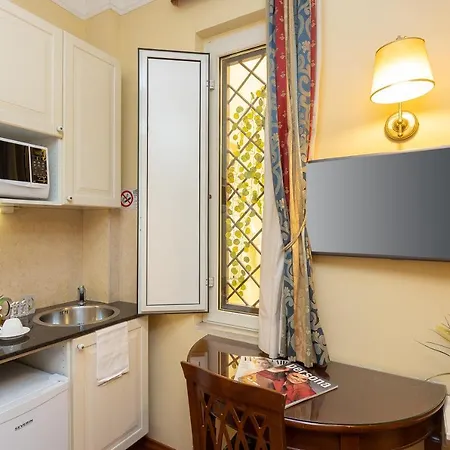 Internouno Deluxe 4* Roma